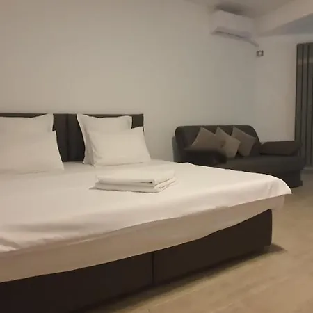 King Studio Pool & Beach Prima Linie La Mare شقة *
